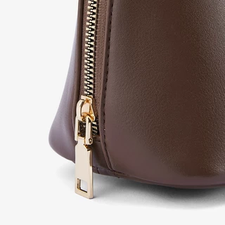 BOSTANTEN Chloe Bag กระเป๋าถือสะพายไหล่สำหรับผู้หญิง หนังพรีเมียม ดีไซน์หรูหรา ความจุขนาดกลาง ใช้งานได้ทุกโอกาส