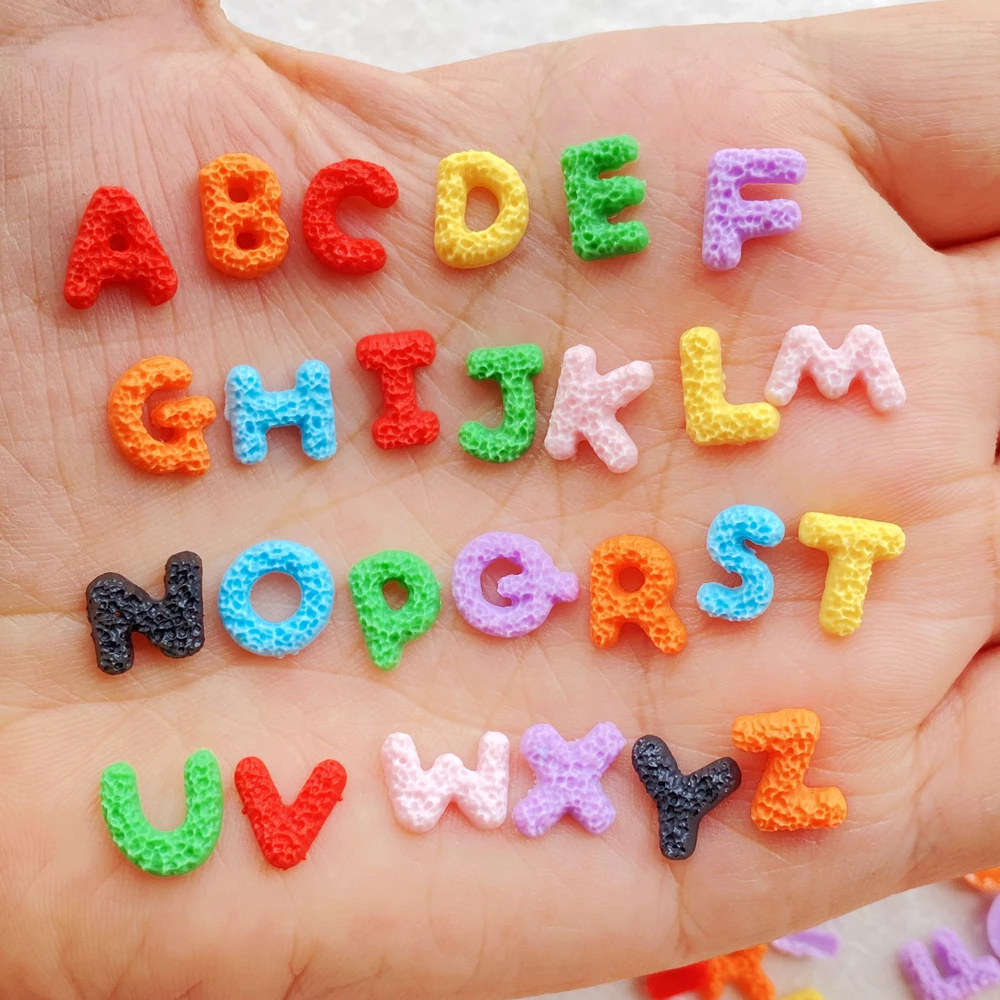 50ชิ้นน่ารักมินิ26ตัวอักษร-รูปปั้นหลังแบนสําหรับเล็บ,สมุดภาพ,ตกแต่งงานแต่งงาน,เครื่องประดับทํา,อุปกรณ์งานฝีมือ