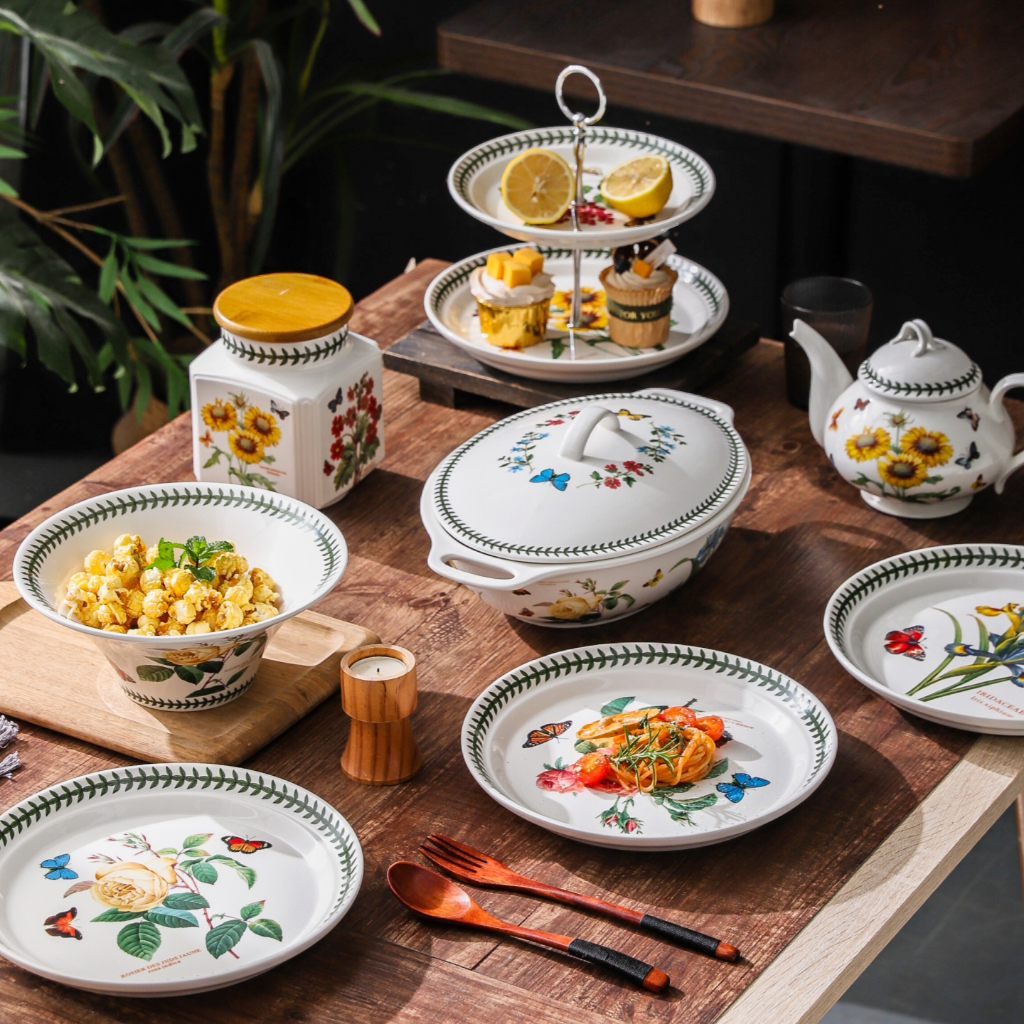 HongDian Portmeirion ชุดน้ำชายามบ่ายเซรามิก ceramic porcelain tea set ประกอบด้วยชามหูคู่ bowl จาน plate กาน้ำชา teapot โถ jar ลายดอกไม้เคลือบใต้เคลือบ underglaze ดีไซน์หรูหรา วัสดุคุณภาพสูง ปลอดภัยต่ออาหาร ทนความร้อน สีไม่ซีดจาง ใช้กับ microwave oven