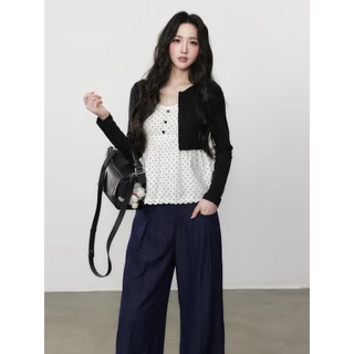 【BANKO】เสื้อยืดแขนยาวสไตล์เกาหลี ออกแบบมาสำหรับฤดูใบไม้ร่วง ทรง V-neck สไตล์สแลบ핏 สีขาวยางพยุห์
