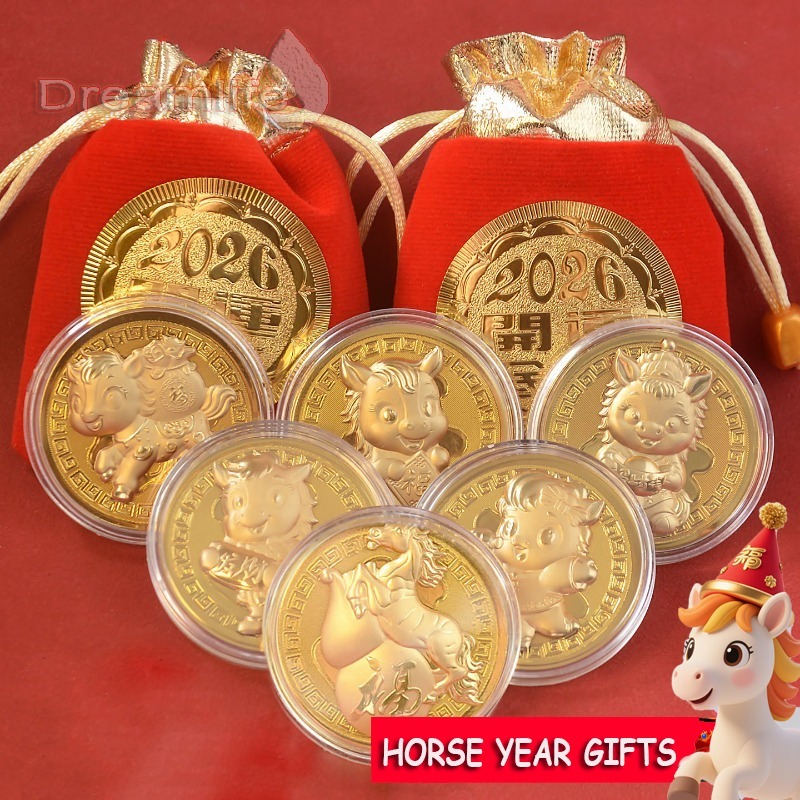 2026 เหรียญปีม้าชุดกระเป๋าสีแดงโชคดีดอลลาร์เงินฟอยล์ทองนําเสนอ CNY ของขวัญปีใหม่