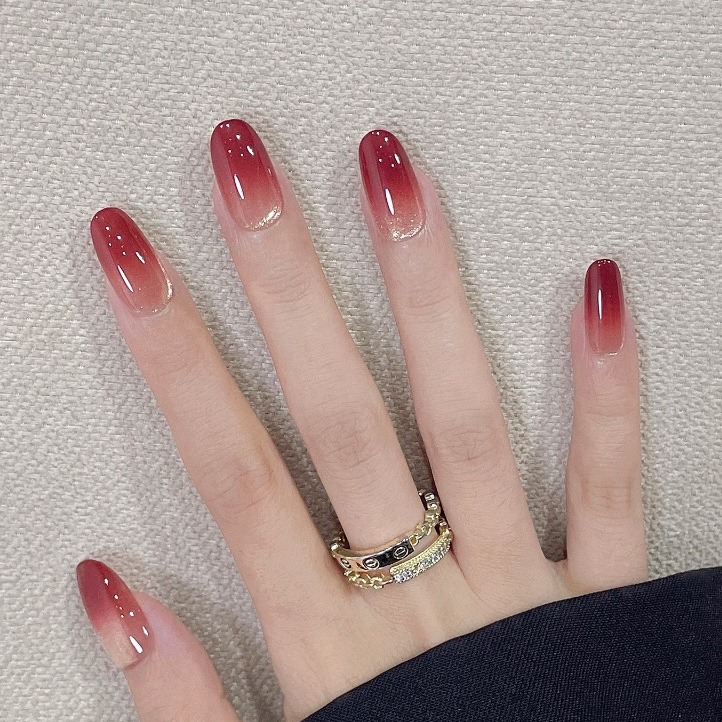 Ombre Red Cat Eye เล็บปลอมสั้นรูปอัลมอนด์สั้นรูปไข่เล็บปลอมพร้อมกาวกดบนเล็บ XS SM COD