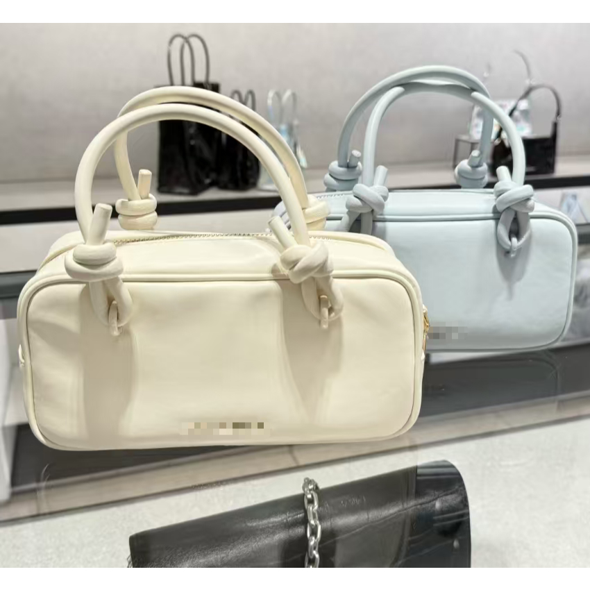 กระเป๋าถือบอสตันหูหิ้วนุ่มรุ่นใหม่ 25 ปี ซีเค2-30271574