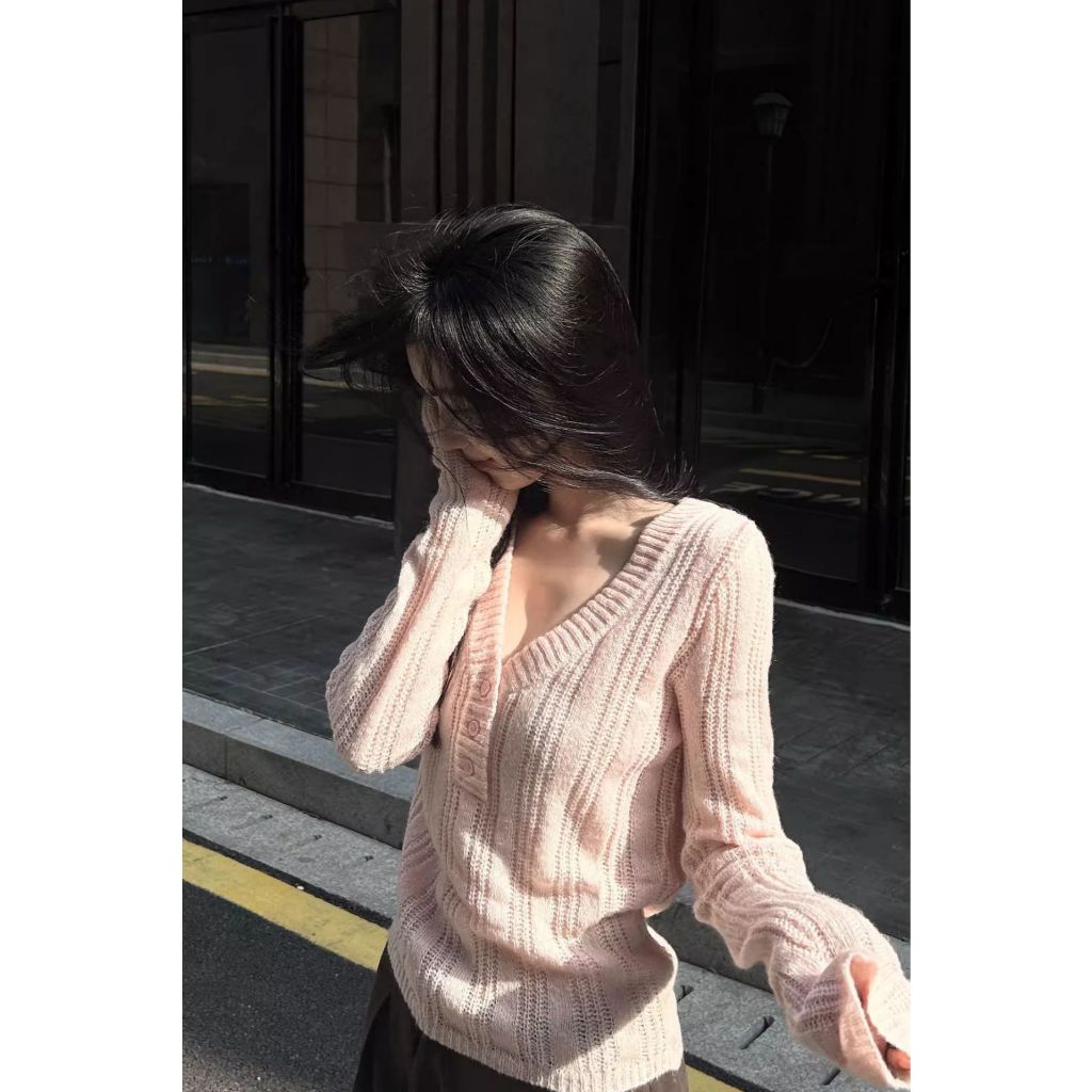 เสื้อกันหนาวสีชมพูแบบโวลต์ สำหรับผู้หญิง ออกแบบมาในสไตล์ขี้เกียจ สวมใส่สบาย เบาบางพอดีตัว และให้ความรู้สึกนุ่มนวล ราคา ถูกที่สุด ดีลบีเคเค แกลเลอรีภาพที่ 4