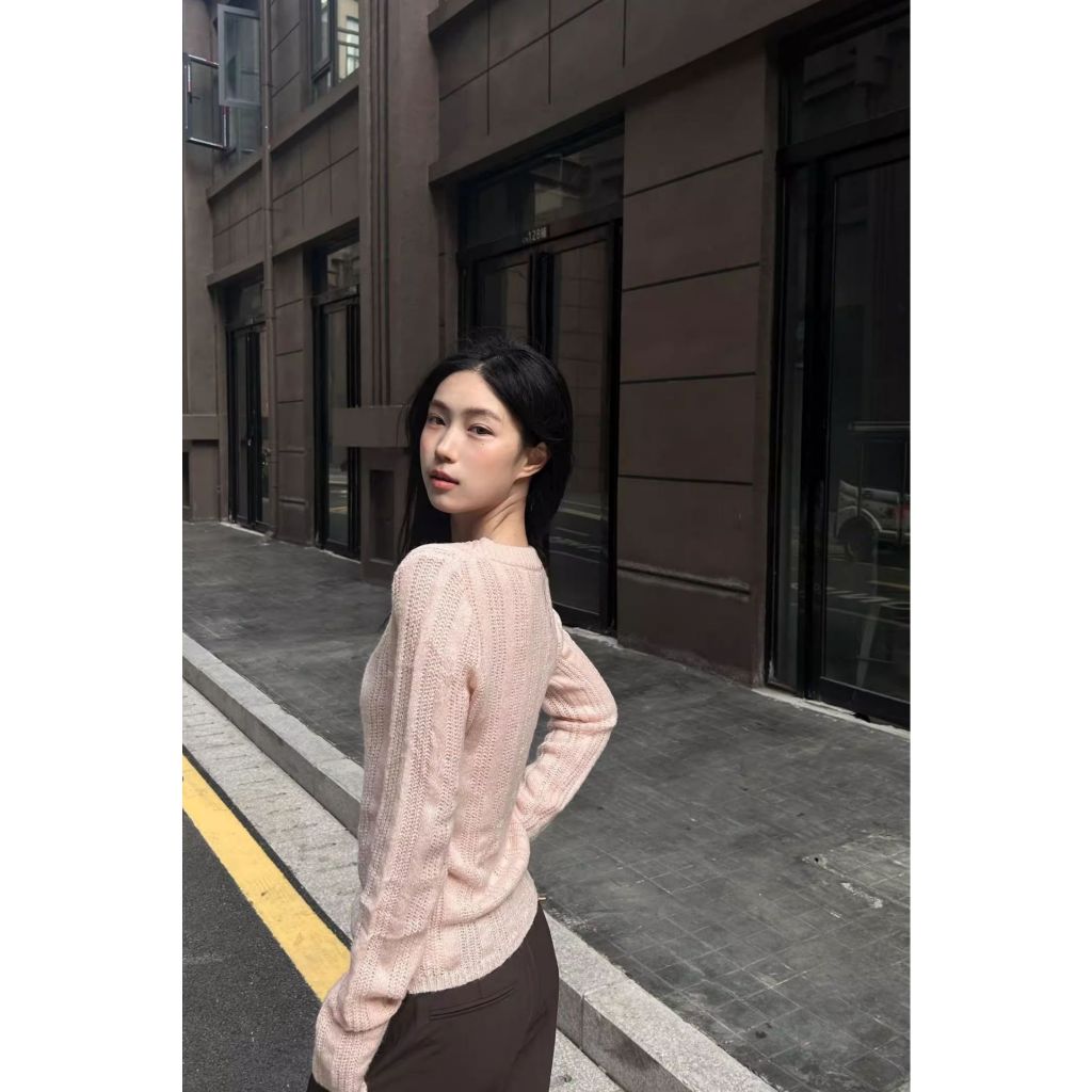 เสื้อกันหนาวสีชมพูแบบโวลต์ สำหรับผู้หญิง ออกแบบมาในสไตล์ขี้เกียจ สวมใส่สบาย เบาบางพอดีตัว และให้ความรู้สึกนุ่มนวล ราคา ถูกที่สุด ดีลบีเคเค แกลเลอรีภาพที่ 6