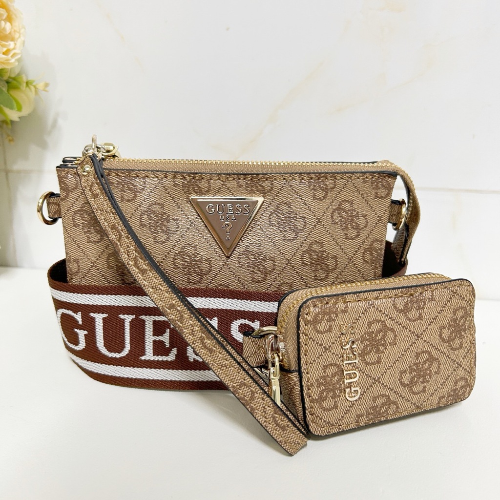 กระเป๋าสะพายข้างผู้หญิง GUESS ใหม่ 2509157