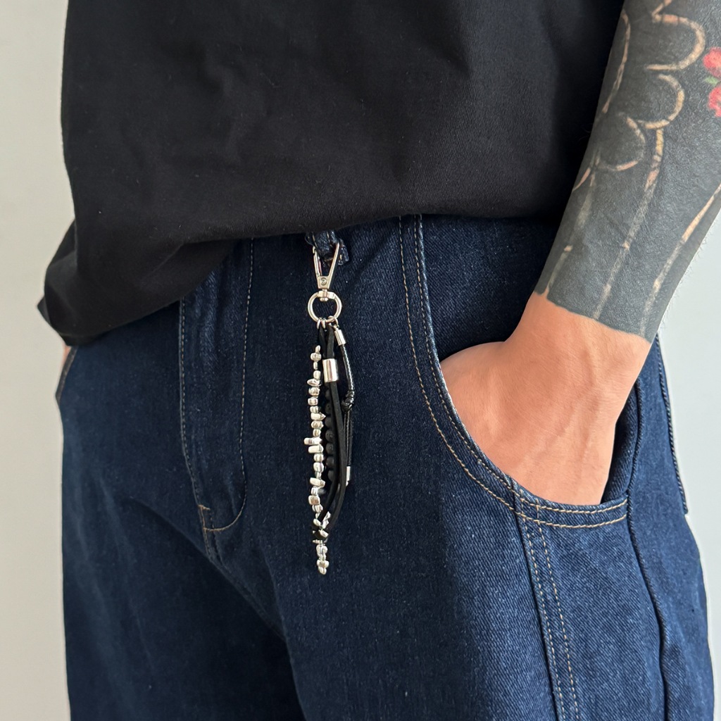 Retro ไม่สม่ําเสมอลูกปัดจี้พวงกุญแจ Punk Hip Hop Key แหวนกระเป๋าเป้สะพายหลังกระเป๋า Charms