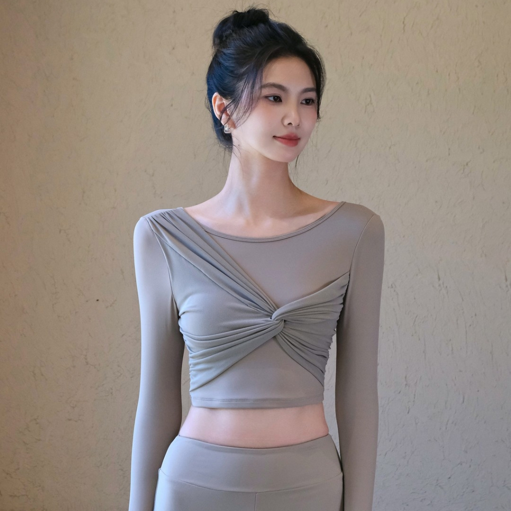 เสื้อกีฬาแขนยาวตาข่าย สบายและระบายอากาศดี มาพร้อมแผ่นรองหน้าอก