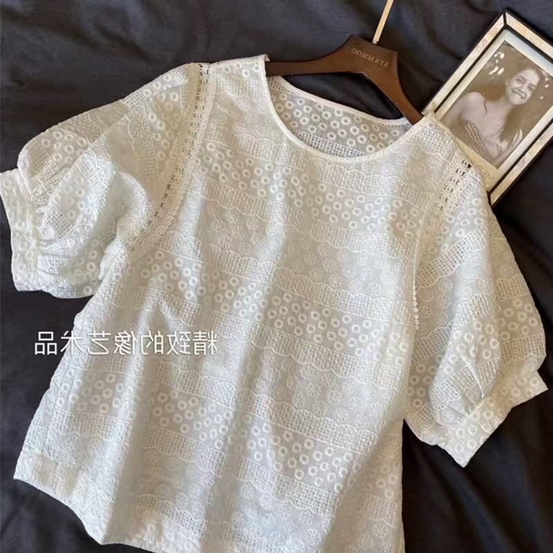 เสื้อแขนสั้นแนวเกาหลีสำหรับผู้หญิง เย็บปักถักร้อยอย่างประณีต ใส่สบาย
