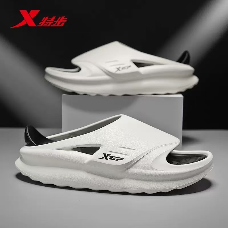 Xtep รองเท้าแตะกันลื่นทนต่อการสึกหรอระบายอากาศสบายและยืดหยุ่นสําหรับผู้ชายและผู้หญิง