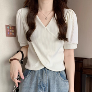 [ส่งไวมาก] ​เสื้อพลีทแขนสั้นจั๊ม ทรงวี ชายระบาย งานสวย ดูแพง…