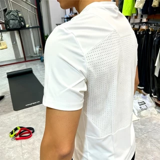 เสื้อออกกำลังกายแขนสั้นผู้ชาย มีตาข่าย ระบายเหงื่อดี เหมาะสำหรับการฝึกซ้อมและฟิตเนส