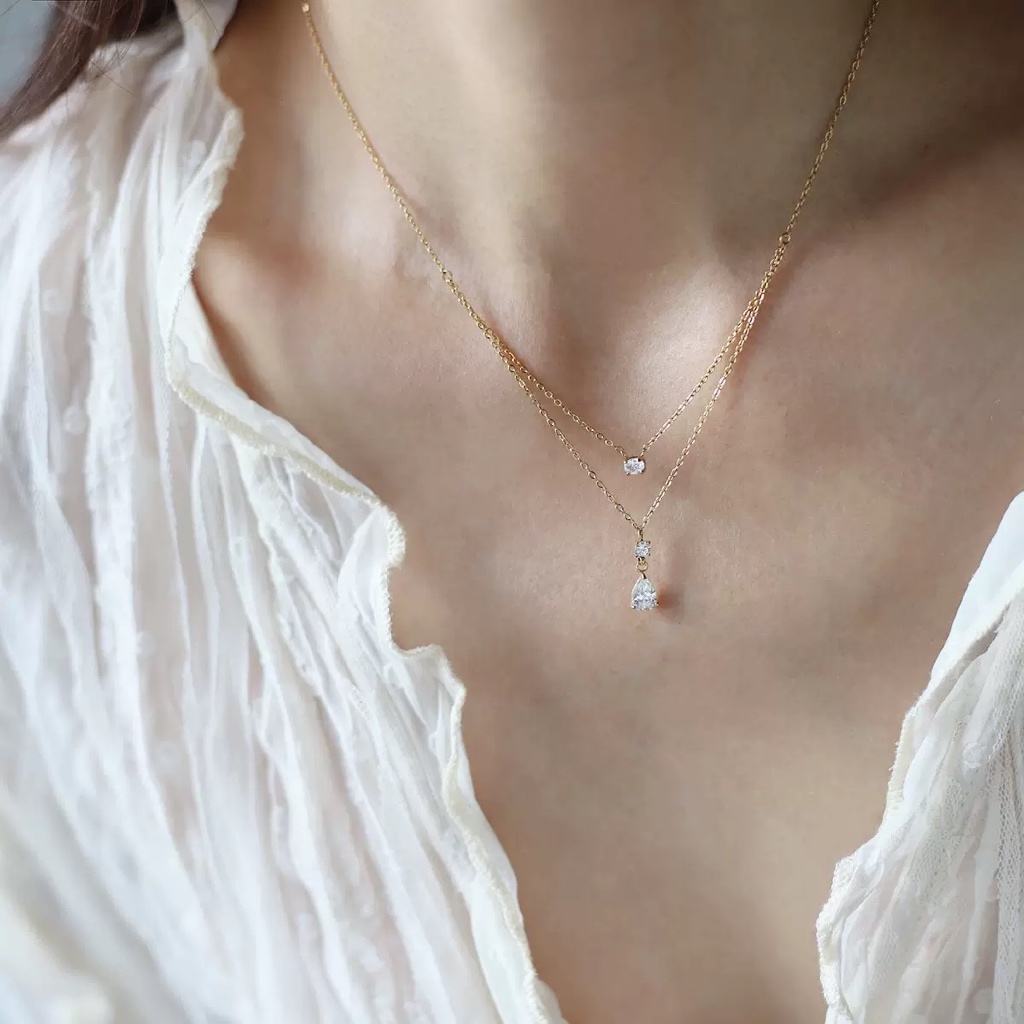 สร้อยคอมากล้อมหินซิริกอนสองชั้น สแตนเลสท์เคลือบทองคำ 18K พร้อมสายคล้องคอบริเวณกระดูกกราม เหมาะสำหรับฤดูหนาว