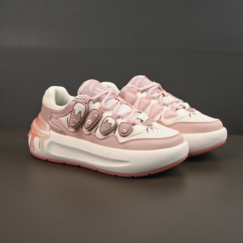 FILA CARROT รองเท้าผ้าใบ Low-Top ผู้หญิง