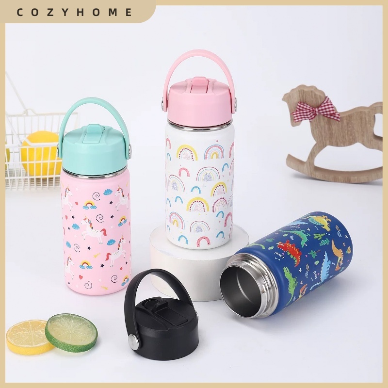 [พร้อมสต็อก] บ้านแสนสบาย ใหม่การ์ตูนกระติกน้ําร้อนถ้วย304สแตนเลสน่ารักแบบพกพาฟางถ้วยเด็กกลางแจ้งแฟชั่นแบบพกพาพื้นที่หม้อกระติกน้ําร้อน