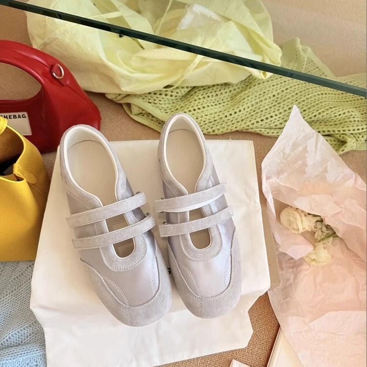 คุณภาพสูง ผู้หญิง รองเท้าลำลอง รองเท้าส้นเตี้ย พื้นนุ่ม Comfort รองเท้าส้นเตี้ย แฟชั่น รองเท้าลำลอง #D027