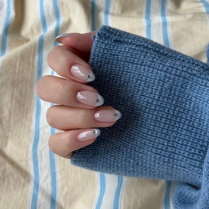 Natural Simple Nude French Wearing Nails ชุดฝรั่งเศสวาดด้วยมือสี ins แผ่นแปะเล็บ