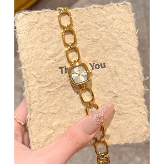 แสงหรูหราผู้หญิงนาฬิกาการออกแบบที่เรียบง่ายอารมณ์สง่างามประณ…