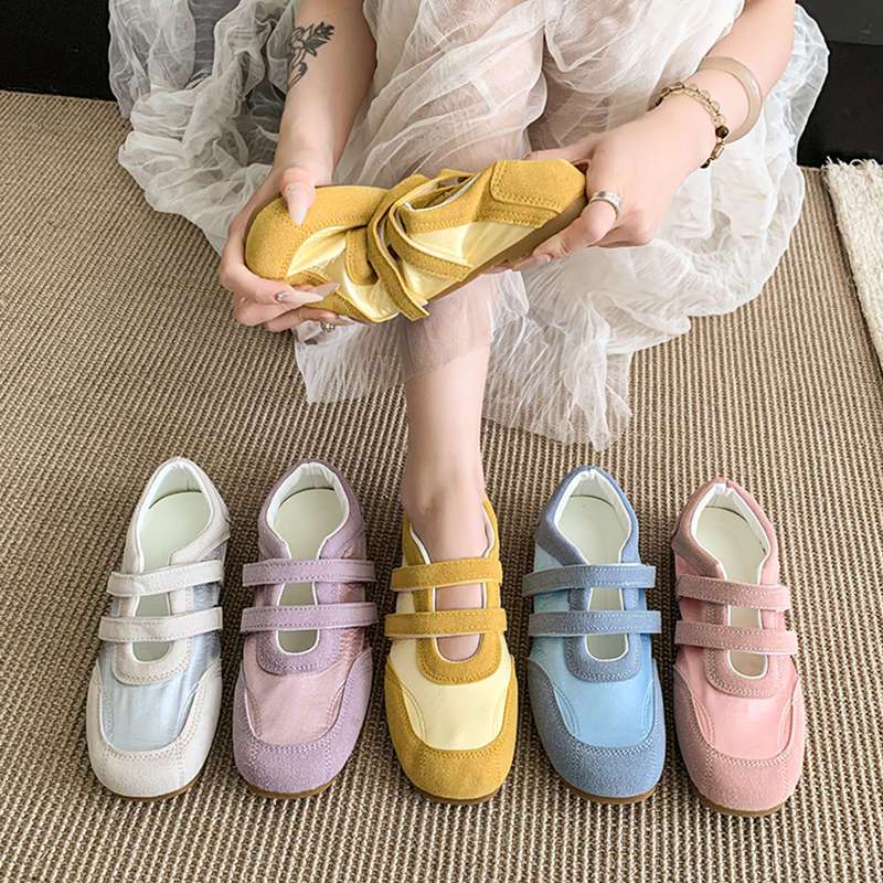 ✨แฟชั่น รองเท้าแบนสำหรับผู้หญิง น่ารัก รองเท้านักเรียน รองเท้าสตรีสบาย (พร้อมกล่อง)