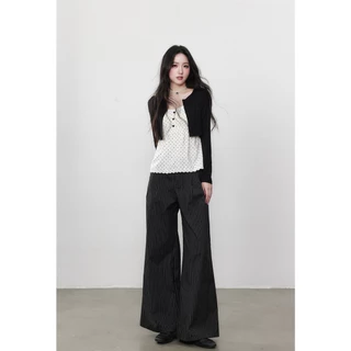 【BANKO】เสื้อยืดแขนยาวสไตล์เกาหลี ออกแบบมาสำหรับฤดูใบไม้ร่วง ทรง V-neck สไตล์สแลบ핏 สีขาวยางพยุห์