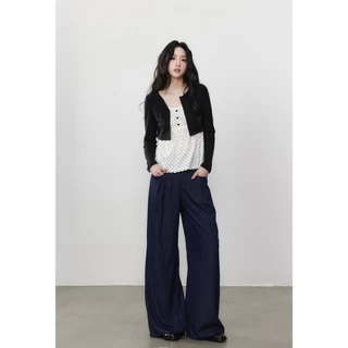 【BANKO】เสื้อยืดแขนยาวสไตล์เกาหลี ออกแบบมาสำหรับฤดูใบไม้ร่วง ทรง V-neck สไตล์สแลบ핏 สีขาวยางพยุห์