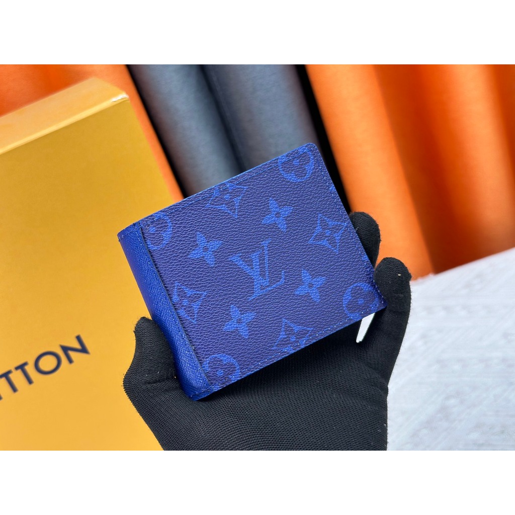 New กระเป๋าสตางค์ใบสั้น M60895 Dimensions: 11.5x 9.5x 1 cm