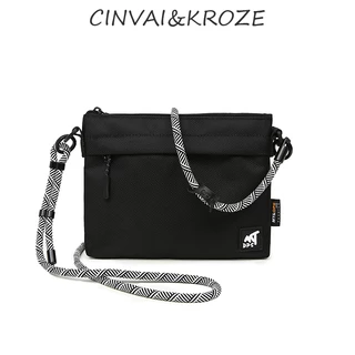 CINVAI&KROZE กระเป๋าแมสเซนเจอร์สไตล์พร็อพดั้งเดิม กระเป๋าสะพายผ้าอ็อกซ์ฟอร์ดความจุขนาดใหญ่ เชือกคล้องหลากสี ปรับได้