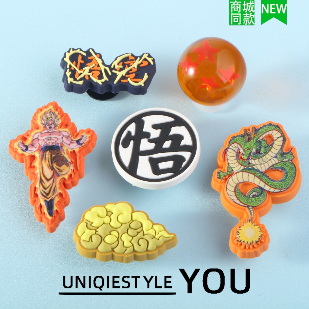 รองเท้าหัวเข็มขัดลายดอกไม้ แบบการ์ตูน Goku จาก Dragon Ball ชุด 6 ชิ้น โดย Carlo Chi และ Zhibixing