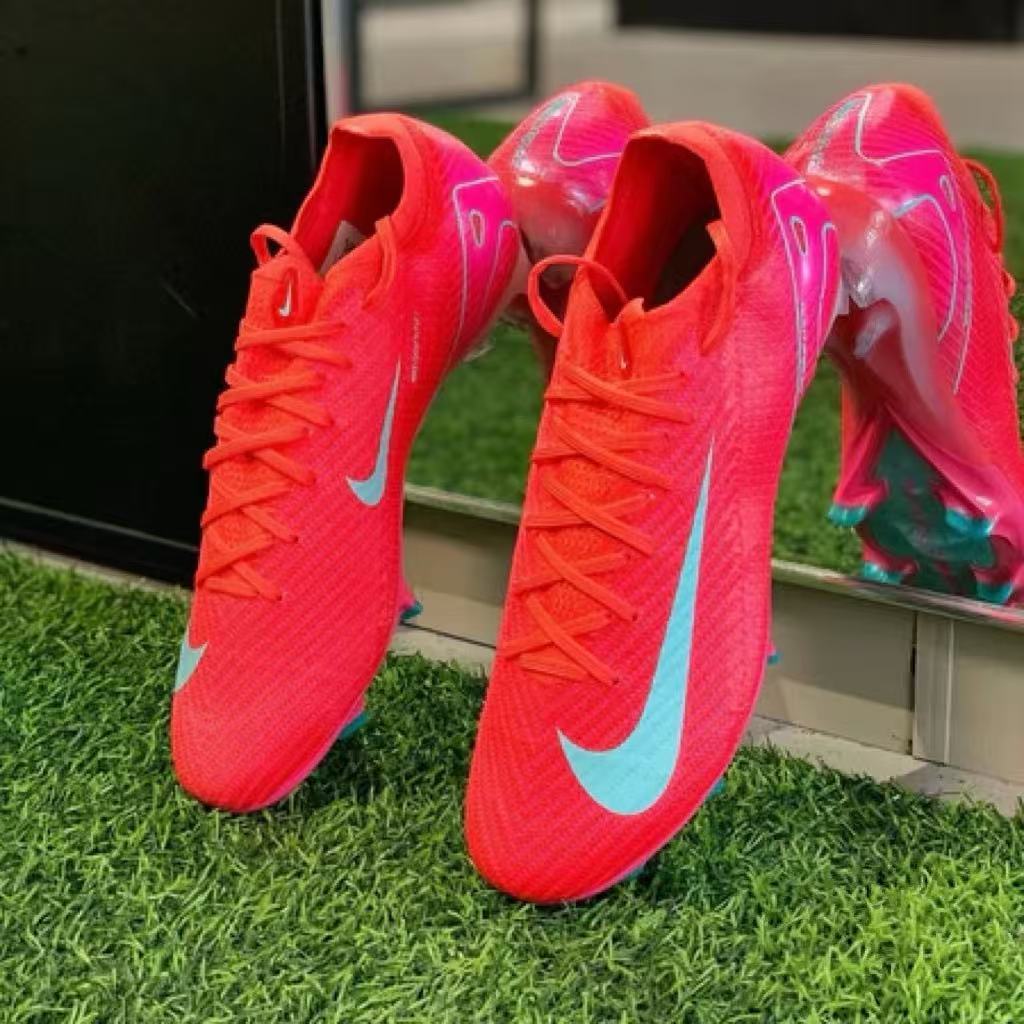 รองเท้าฟุตบอล ฉ 36-45 ผู้ชายกลางแจ้งถักสีแดงกันน้ําและทนทานรองเท้าฟุตบอล