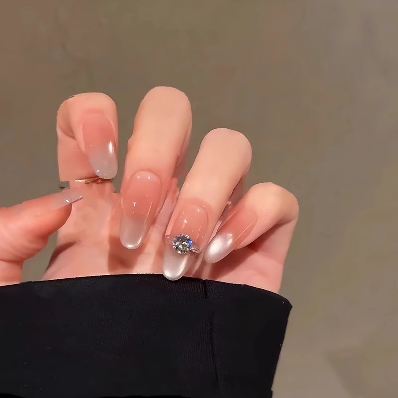 C036 เล็บปลอมสําเร็จรูป ทำด้วยมือ 10 ชิ้น/กล่อง รักแรกพบ มีเอกลักษณ์ ดีไซน์สวย ประณีต สวมง่าย ใช้ซ้ำได้