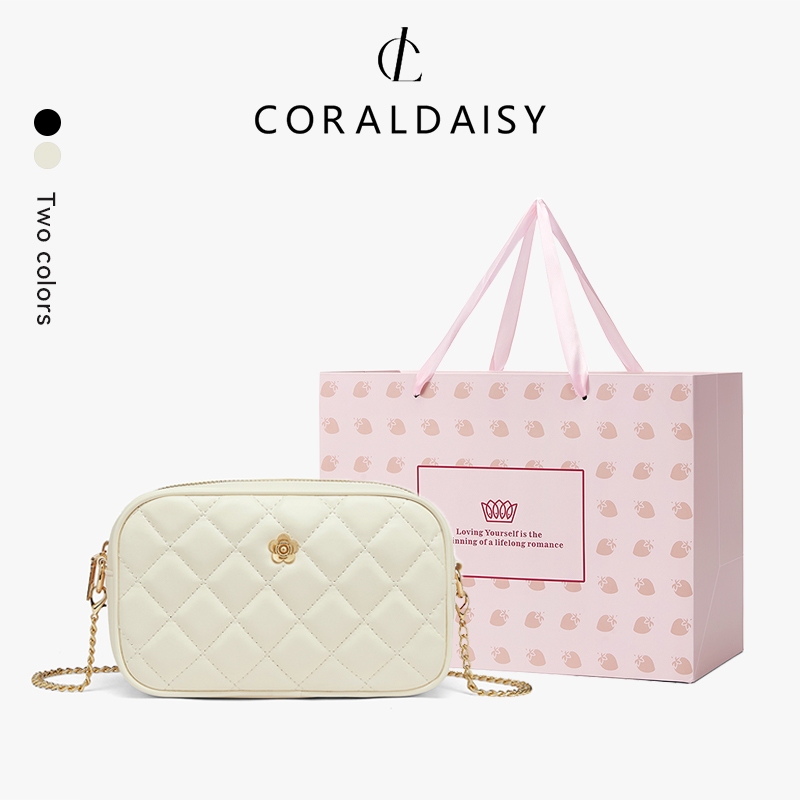 CORALDAISY กระเป๋าผู้หญิง สไตล์ใหม่ปี 2025 กระเป๋าสะพายข้างสายโซ่น่ารัก สายยาวกระเป๋าสะพายไหล่