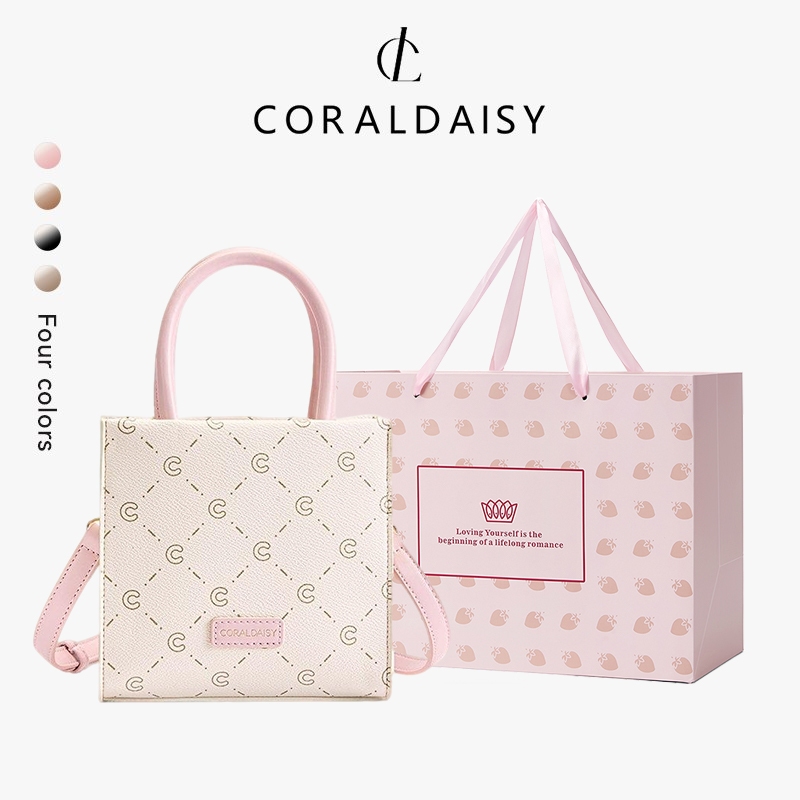 CORALDAISY กระเป๋าผู้หญิง ใหม่ปี 2025 กระเป๋าสะพายข้างทรงสี่เหลี่ยม กระเป๋าสะพาย