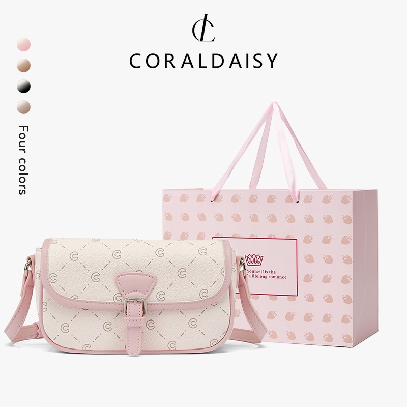 CORALDAISY กระเป๋าผู้หญิง สไตล์ใหม่ปี 2025 กระเป๋าสะพายข้างน่ารัก กระเป๋าสะพายไหล่มีฝา สายสะพายยาว