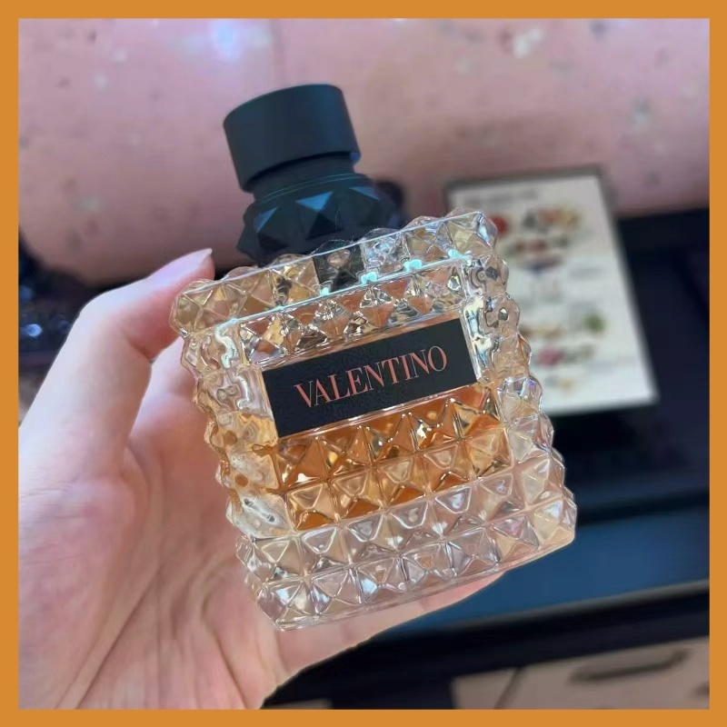 Valentino Donna Born In Roma Yellow Dream 100ml | น้ําหอมกลิ่นฟรุ๊ตตี้ลายดอกไม้ | สําหรับผู้หญิง | น