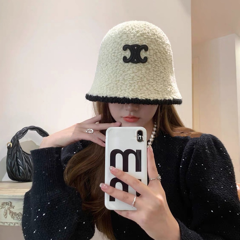 ผู้หญิง Lambs Wool Bucket หมวกคลาสสิกสี Blocking Design พร้อมตัวอักษรตกแต่งหมวกอ่างล้างหน้าเหมาะสําหรับฤดูใบไม้ร่วงและฤดูหนาว Seasons