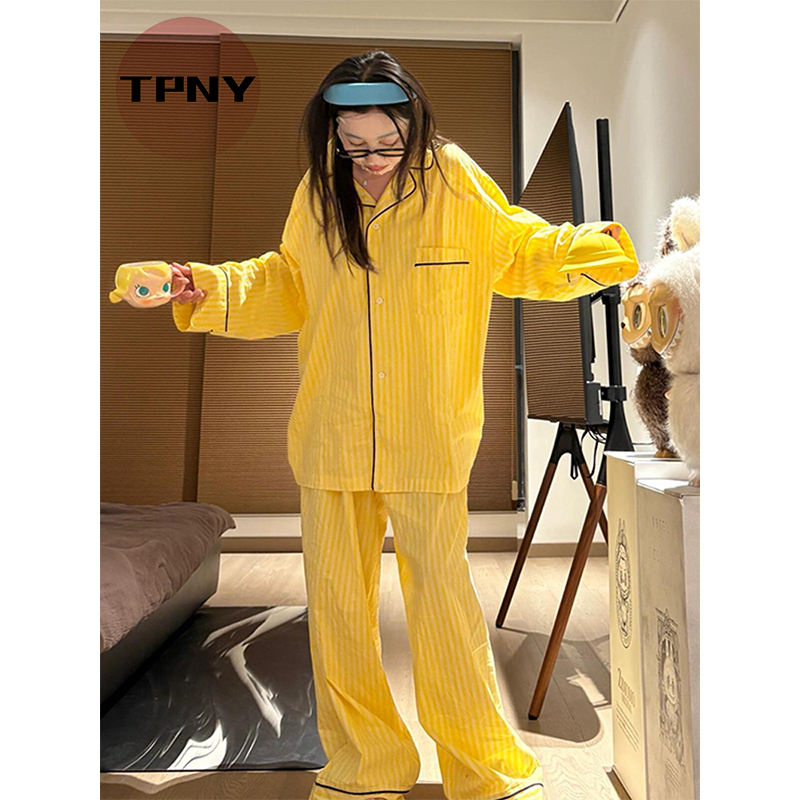 [TPNY]ชุดนอนลายทางสไตล์ญี่ปุ่นเรียบง่าย กางเกงขายาวและคาร์ดิแกนสีเหลืองครีม