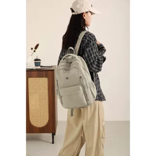 ทูซอน กระเป๋าสะพายวิเศษ ความจุขนาดใหญ่ มี8พาร์ติชั่นอิสระและหัวเข็มขัดสำหรับกระเป๋าเดินทาง น้ำหนักเบาเพียง400กรัม สีสันหลากหลาย เหมาะสำหรับการเดินทางของนักเรียน การทำงาน และการพักผ่อน