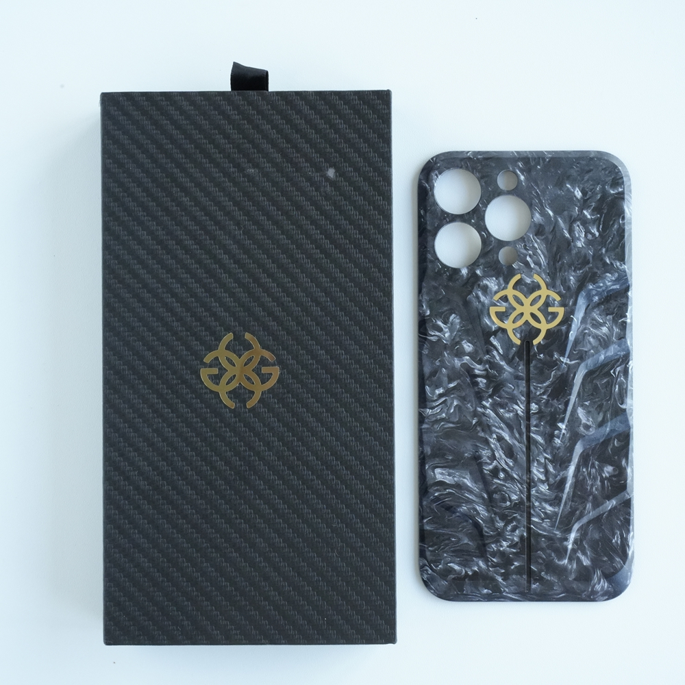 Luxury Golden Magnetic Shield Carbon Case สําหรับ iPhone รูปที่ 4