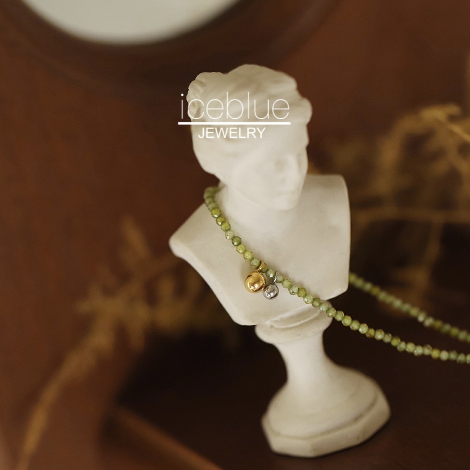 【iceblue】สร้อยคอหินสังเคราะห์ลูกปัดสีเขียวมะกอกทำมือ เรียบง่ายตัดกันสีทองและเงิน ชุบ 18K Gold ไร้สนิม ไทเทเนียมสตีล สำหรับผู้หญิง N180 - รูปที่ 3