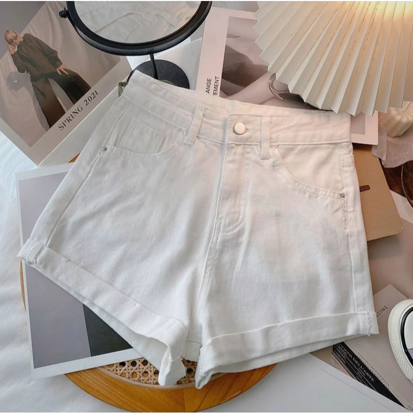 🌸NICO BRA🌸ผู้หญิงเกาหลีกางเกงยีนส์ขาสั้น เอวสูงเรียบๆกางเกงขาสั้น S-2XL เอวสูงเรียบๆ กางเกงยีนส์