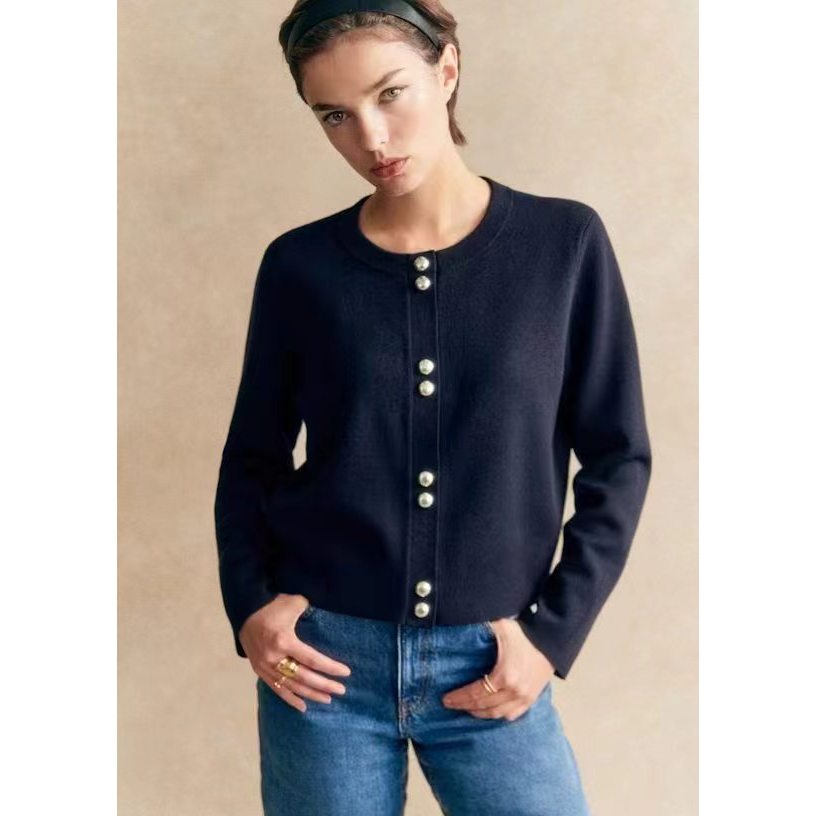 เสื้อแจ็คเก็ต Merino ถักจากขนแกะ สีน้ำเงินเข้ม ดีไซน์คลาสสิกร้าน Sezane