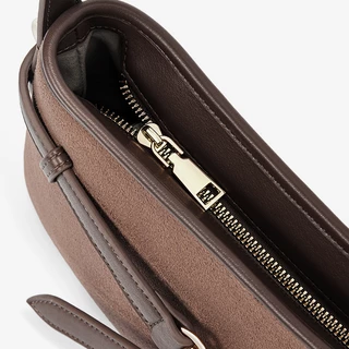 BOSTANTEN Mini Chloe Bag กระเป๋าแฟชั่นสำหรับสาวๆ รุ่นใหม่ กระเป๋าดีไซน์โซ่ กระเป๋าเฉพาะกลุ่ม