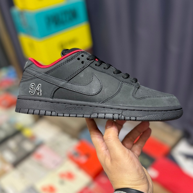 เทรนด์แฟชั่น - รองเท้าผ้าใบกีฬาวัฒนธรรมต่ํา HQ8487-001