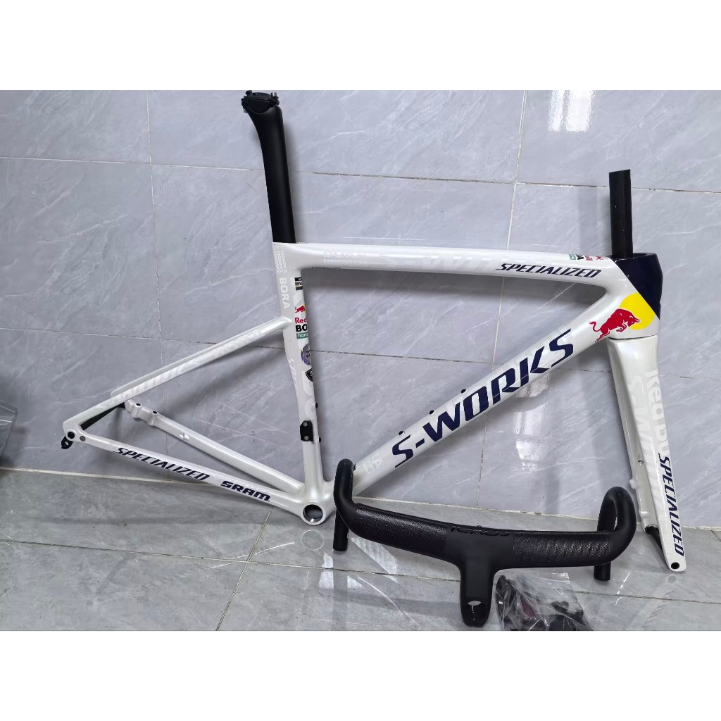 จักรยานเสือหมอบ Lightning SL8 โครงสร้างคาร์บอนไฟเบอร์