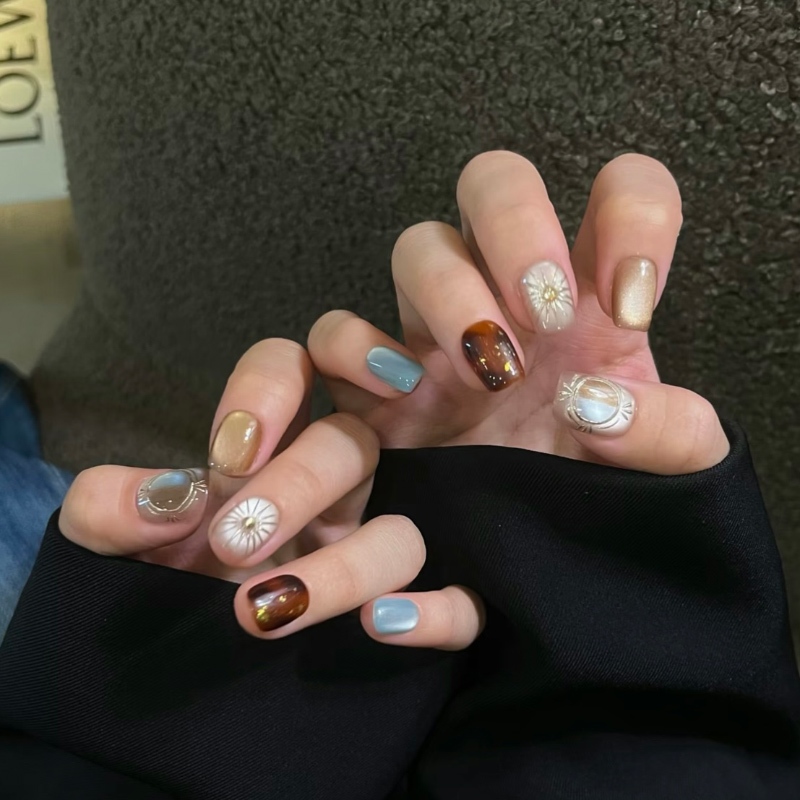 C217 เล็บปลอมสําเร็จรูป เจลแท้ ทำด้วยมือ 10 ชิ้น/กล่อง สไตล์ฝรั่งเศส หรูหรา ทันสมัย สวมง่าย ใช้ซ้ำได้