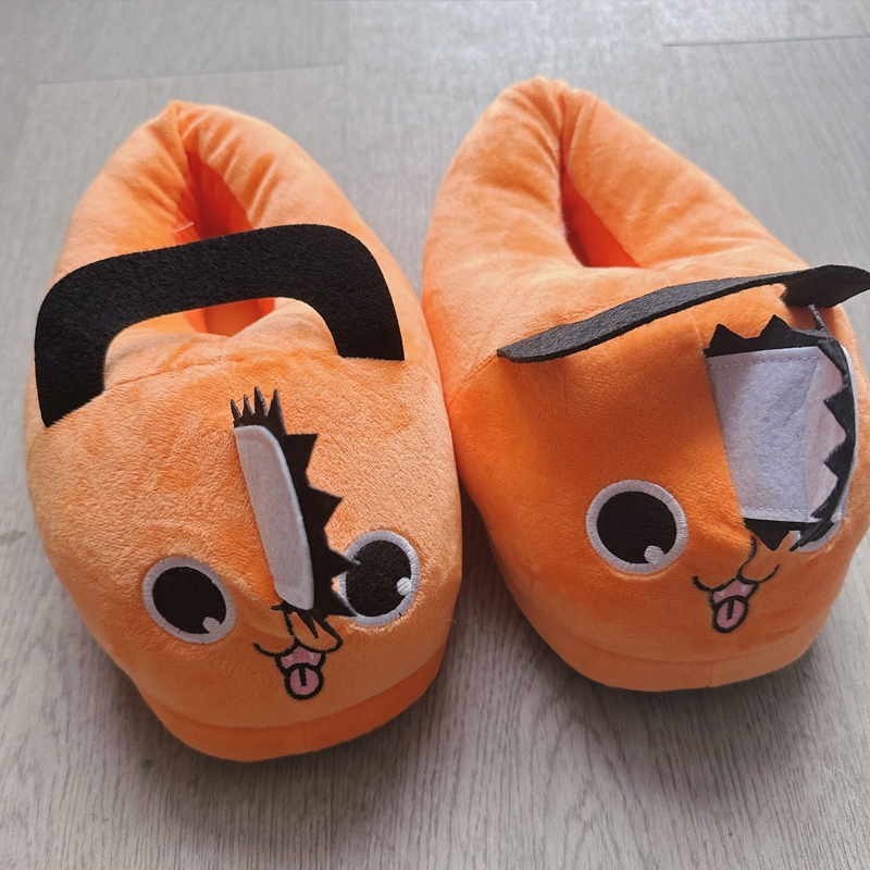 25 ซม.อะนิเมะ Chainsaw Man Pochita รองเท้าแตะ Plush Devil สุนัขการ์ตูนคอสเพลย์เครื่องแต่งกายรองเท้าผู้ชายผู้หญิงในร่มบ้านฤดูหนาว Warm รองเท้าผ้าฝ้ายของขวัญ