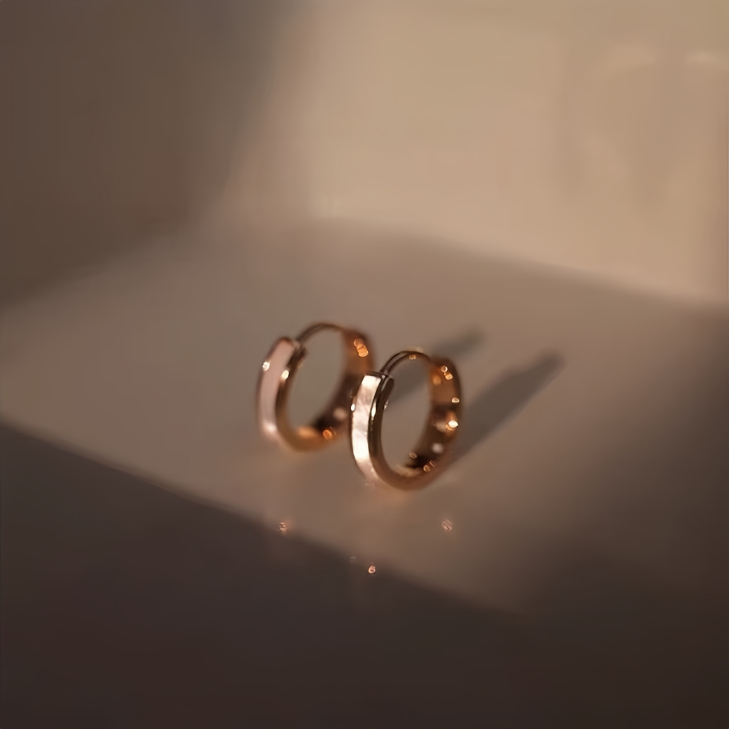ต่างหู titanium steel แบบ rose gold fritillary สำหรับคุณสาวหรูหราด้วยดีไซน์ hoop สไตล์ high-end