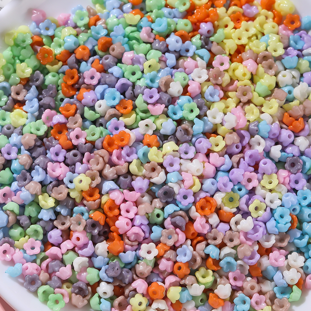 ลูกปัดดอกไม้อะคริลิค 6*6 มม. สีทึบ Lily of the Valley 100 ชิ้น สําหรับทำเครื่องประดับ
