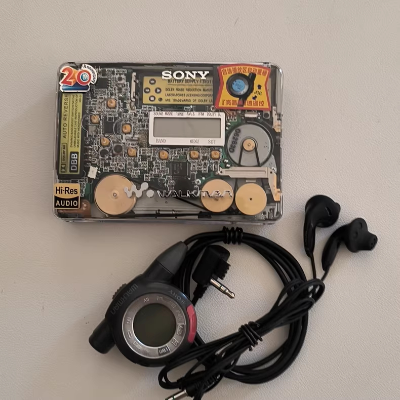 Sony เครื่องเล่นเทปคาสเซ็ต Walkman WM-GX674 20th Anniversary Edition - Mod โปร่งใส, มู่เล่ทองแดง