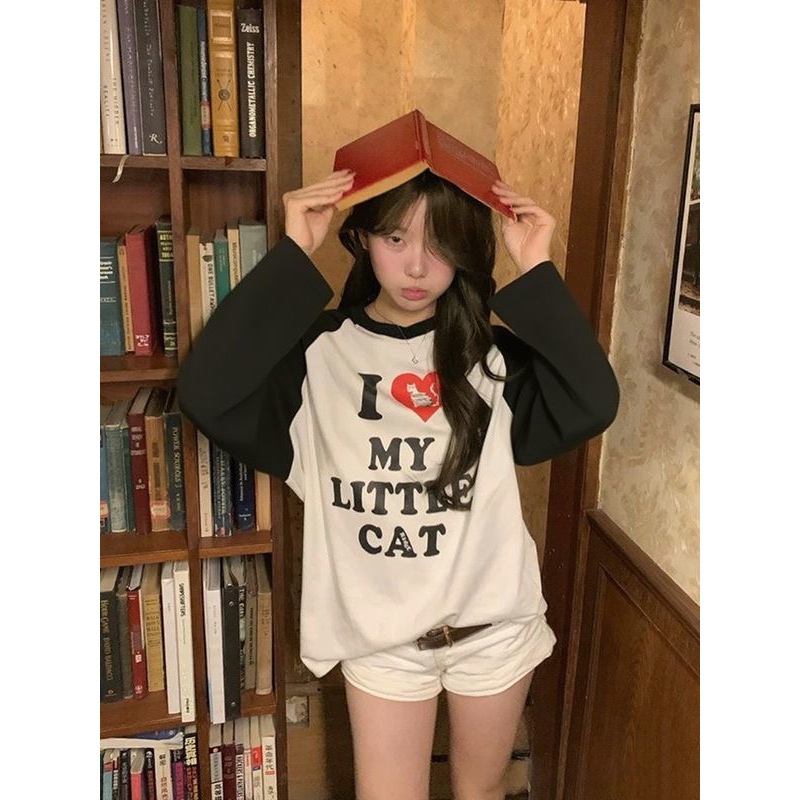 เสื้อยืดแขนยาวสไตล์อเมริกันคลาสสิกพร้อมลายหัวใจ ไซส์ใหญ่สำหรับผู้หญิง
